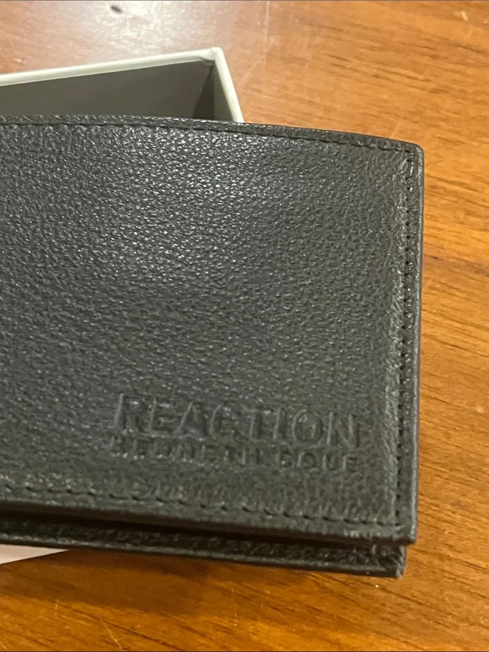 Kenneth Cole Reaction Leather Bifold Wallet with ID Holder black new